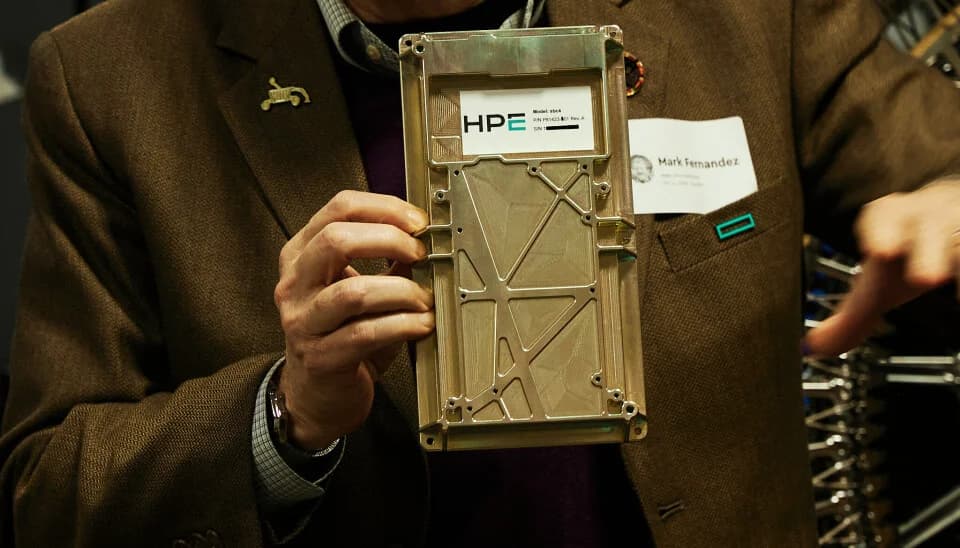 HPE süni intellekt kompüterini Ayın cənub qütbünə göndərir